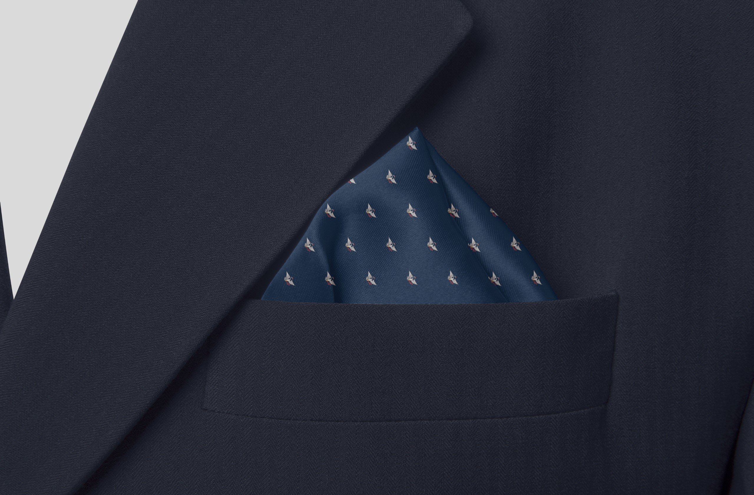 Khan-Lua-To-Tam-Cai-tui-Ao-Vest-Hac-Phoi-Khan-1.jpg
